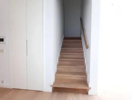 İncek Loft Satılık  3+1 Dubleks Peyzaj Manzaralı 1.Kat Daire