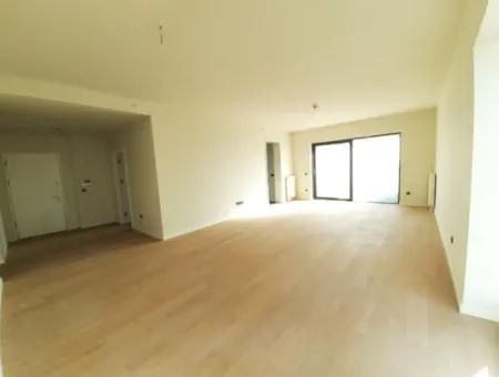 Beytepe İncek Bulvar Loft Satılık 4+1 3.Kat Park Manzaralı Güney Cephe  Daire