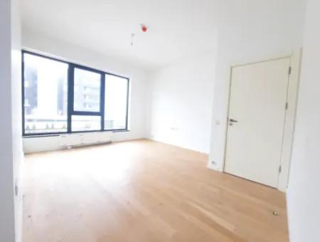 İncek Loft Satılık 3+1 Bahçe Dubleksi Peyzaj Manzaralı Daire