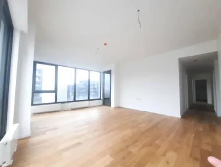 İncek Loft Satılık Teraslı  3+1 Peyzaj Manzaralı Daire