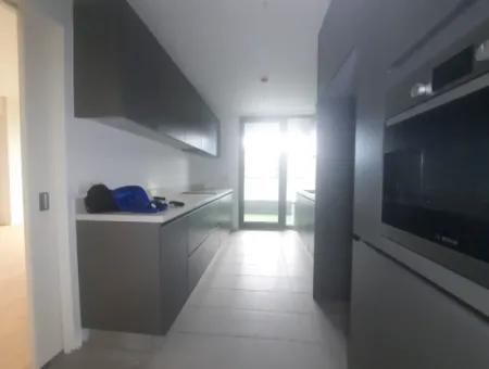 İncek Loft Satılık 2,5+1 Peyzaj Manzaralı 1.Kat Daire