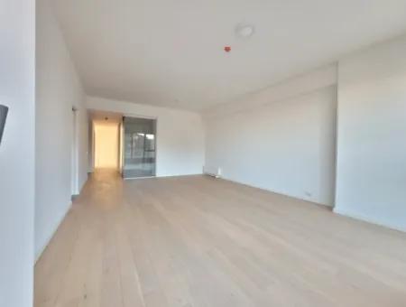 İncek Loft Satılık 2,5+1 Peyzaj Manzaralı 2.Kat Daire