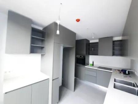 İncek Loft Satılık 3+1 Bahçe Dubleksi Şehir Manzaralı Daire