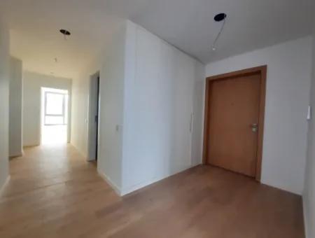 İncek Loft Satılık  5+1  Peyzaj Manzaralı  188 M² Daire