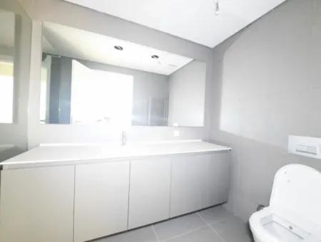 İncek Loft Satılık  5+1  Peyzaj Manzaralı  188 M² Daire