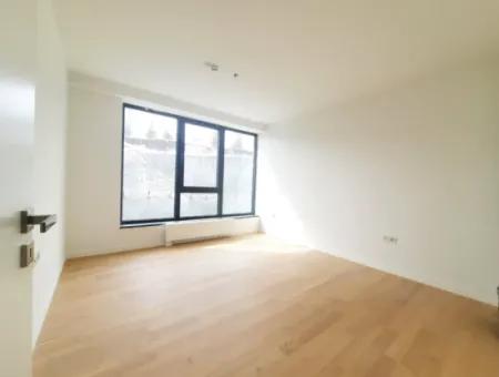 İncek Loft Satılık  5+1  Peyzaj Manzaralı  188 M² Daire