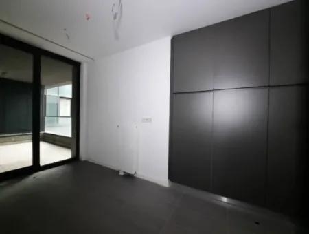 İncek Loft Satılık  4+1  Peyzaj Manzaralı  180 M² Kiracısız 2.Kat Daire