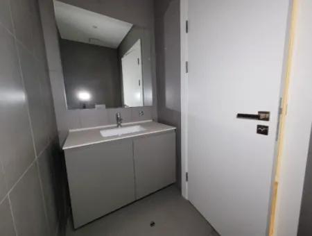 İncek Loft Satılık  5.5+1  Göl Manzaralı Kiracısız 20.Kat Daire