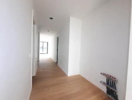 İncek Loft Satılık 5+1 Peyzaj Manzaralı 2.Kat Daire