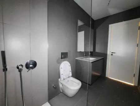 İncek Loft Satılık  5,5+1 Dubleks Göl Manzaralı 2.Kat Kiracısız Daire