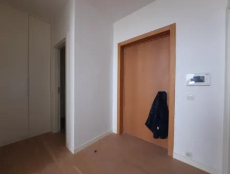 İncek Loft Satılık  5,5+1 Dubleks Göl Manzaralı 2.Kat Kiracısız Daire