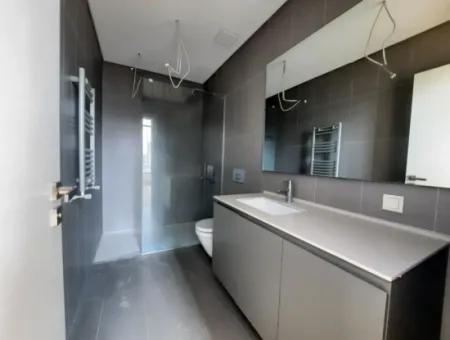 İncek Loft Satılık  5,5+1 Dubleks Göl Manzaralı 2.Kat Kiracısız Daire