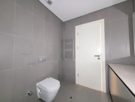 Kiracısız İncek Loft Satılık  2+1 Bahçe Dubleks Şehir Manzaralı Daire