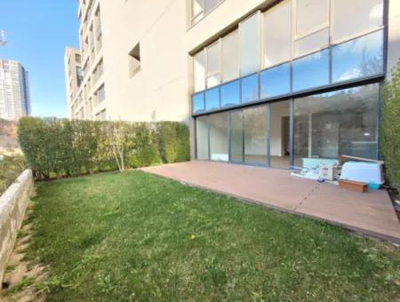 Boş Kredili Faturalı İncek Loft Satılık  2+1 Bahçe Dubleks Şehir Manzaralı Daire