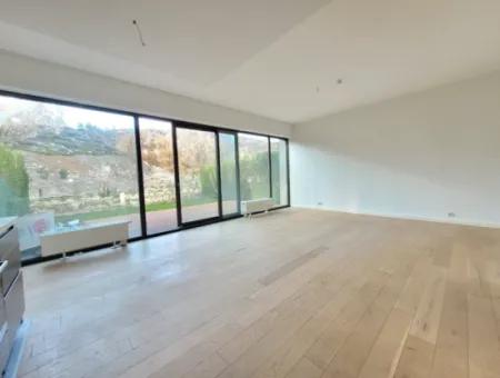 Boş Kredili Faturalı İncek Loft Satılık  2+1 Bahçe Dubleks Şehir Manzaralı Daire