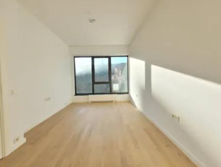 Boş Kredili Faturalı İncek Loft Satılık  2+1 Bahçe Dubleks Şehir Manzaralı Daire