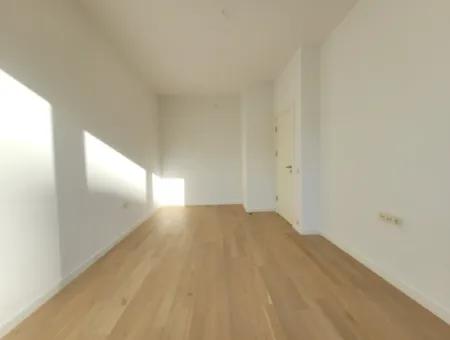 Boş Kredili Faturalı İncek Loft Satılık  2+1 Bahçe Dubleks Şehir Manzaralı Daire