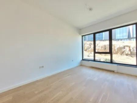 Kiracısız İncek Loft Satılık  2+1 Bahçe Dubleks Şehir Manzaralı Daire